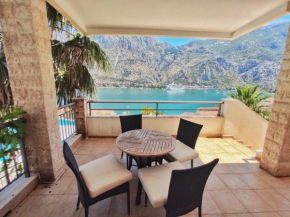Stunning view to Kotor bay and Old town - C2 Vista